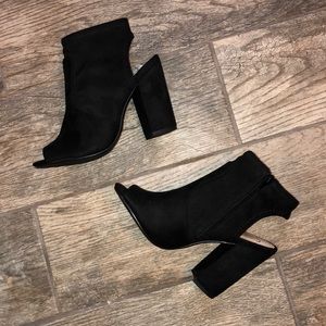 Delicious Ankle Bootie🖤